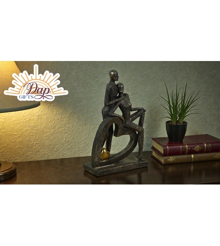 Мъж дава любов на жена (3215432)