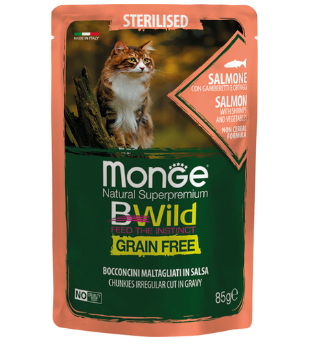 Monge BWILD Grain Free Sterilised със сьомга, скариди и зеленчуци – пауч с хапки в сос 85 г