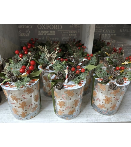 Ароматна коледна свещ-бисквитка-продукт от KARI Art