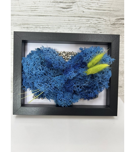 Картина в рамка със скандинавски мъх във формата на сърце