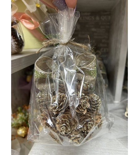 КОЛЕДНО украшение с мин.шишарки