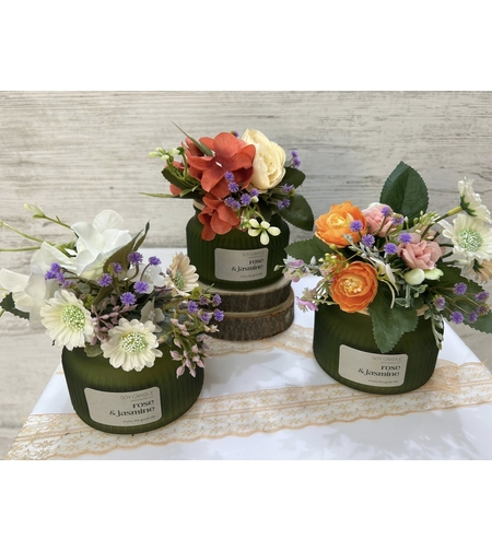 ДЕКОРИРАНИ ароматни свещи /зелени