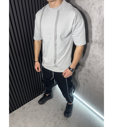 Тениска с Декоративни Ципове