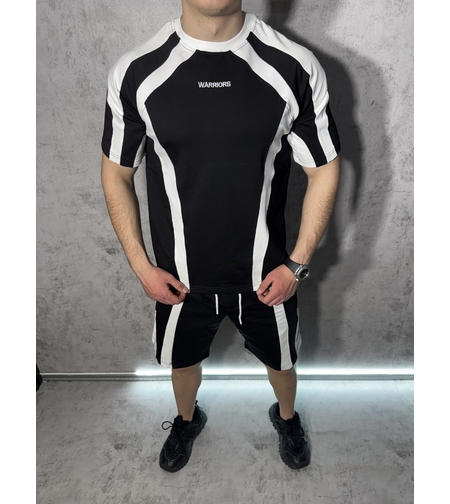 Къс Екип в Черен Цвят с Бели Акценти