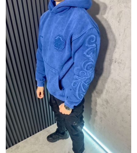 Ватиран Суичър с Бродирани Детайли