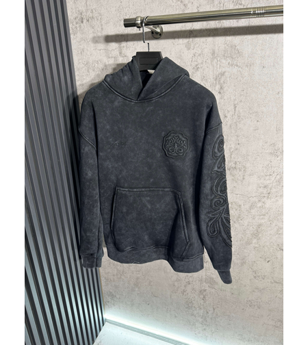 Ватиран Суичър с Бродирани Детайли