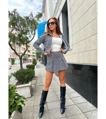 Сет от сако и мини пола - Черно и Бяло