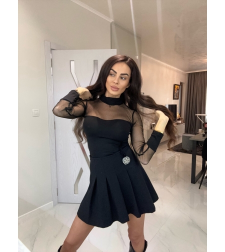 Черна блуза с тюл ръкави и висока яка