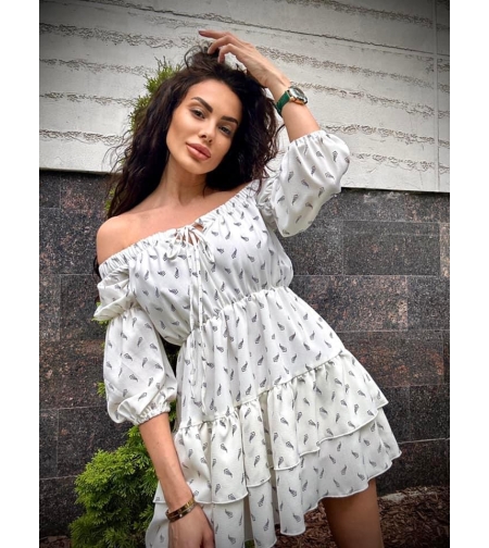 Ефирна бяла рокля с мини принт