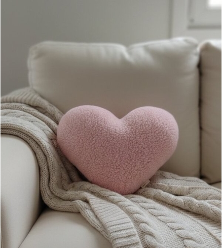 Декоративна пухкава възглавничка - Сърце