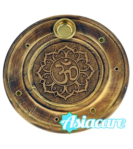 ОМ Поставка за ароматни конуси и инсенс от гравирано мангово дърво