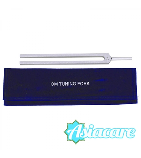 Камертон OM за настройка към космическия ОМ