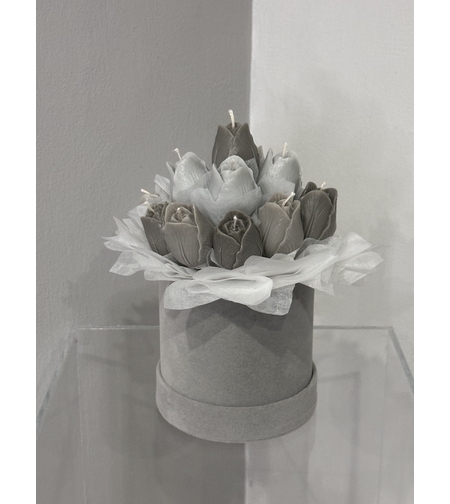 Соеви свещи в кутия в сиво и бяло