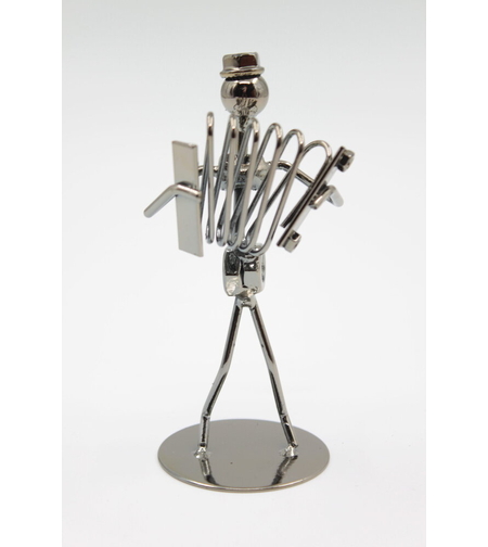 Музикант от метални части - АКОРДЕОНИСТ