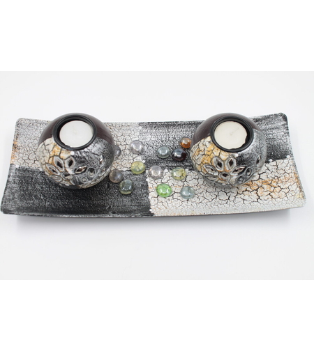 Красив свещник с камъни