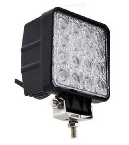 Универсален 48W Лед LED Халоген Фар Работна Лампа 12V - 24V с Насочена Spot Светлина за автомобил офроуд бус ван камион