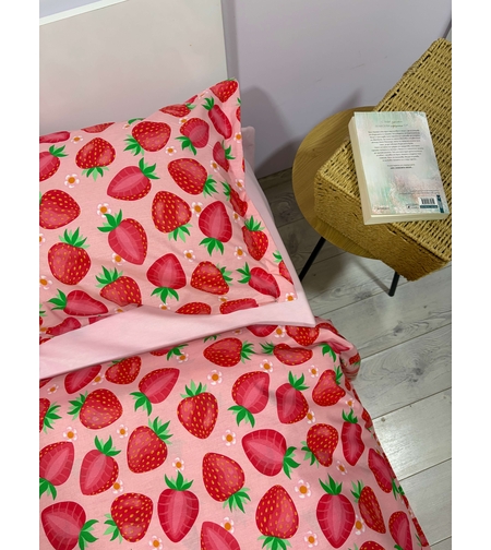 Спален комплект „ Sweet Strawberries “