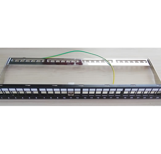 Пач панел FTP Cat.6A 24 порта