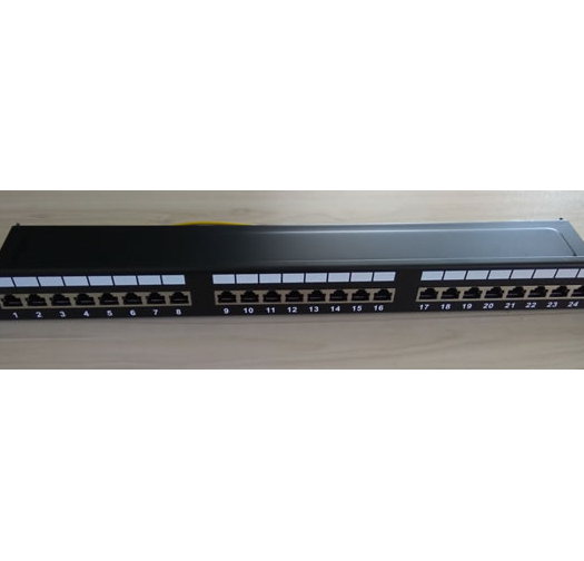 Пач панел FTP Cat.5e 24 порта