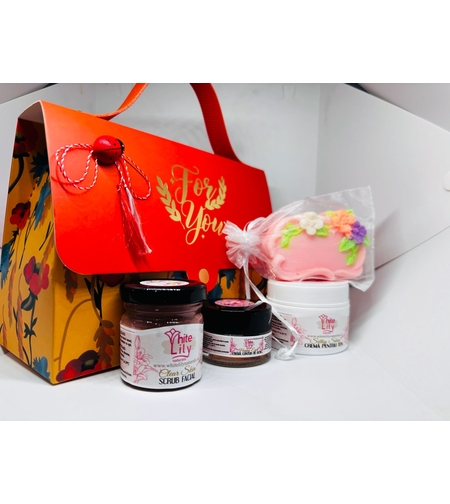 Set Mărțișor White Lily Naturals – Spring Care Ritual