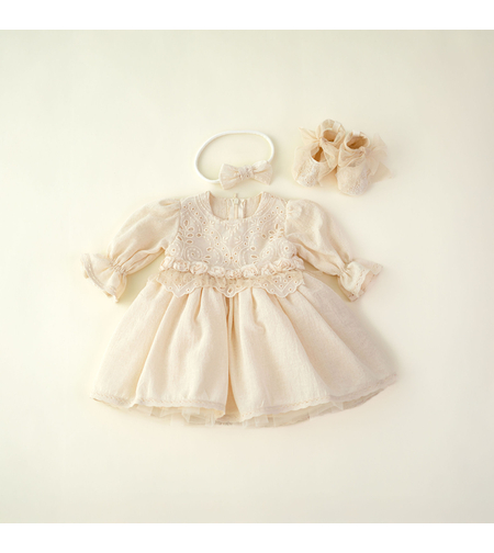 Rochita botez cu botosei si cordeluta AMELIE