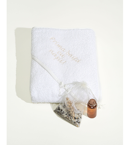 Set „Prima băiță cu nașii” – Cadou premium cu prosop brodat, miere și ingrediente tradiționale