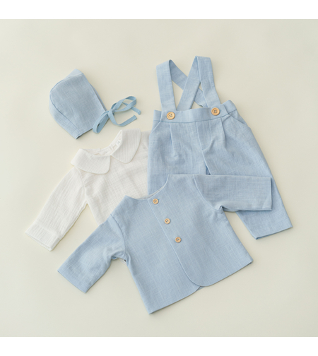Costumaș de botez „Dar de la Dumnezeu” din in baby blue și muselină