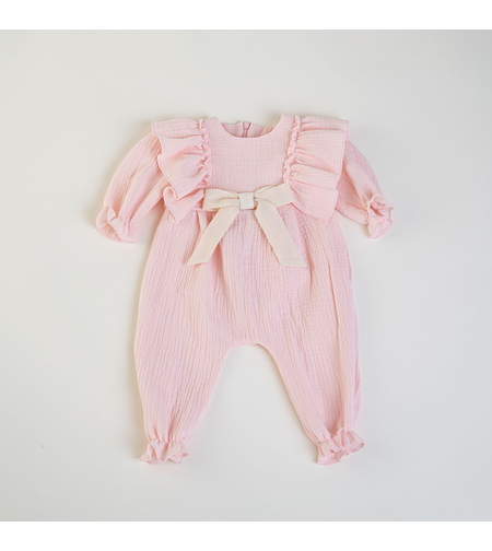Salopetă bebe 0-1 ani din muselină roz piersica - model LITTLE BOW