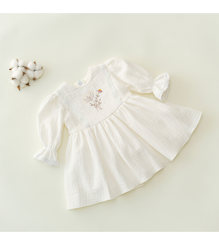 Rochiță „Flori de câmp” din muselină cu broderie florală