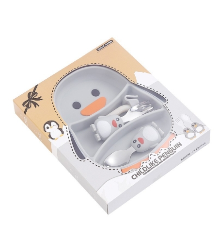 Set diversificare bebelusi Flippy, din silicon, 23.5 x 12.5 cm, 1 farfurie compartimentata in forma de pinguin, lingurita si furculita, pai, perie pai, fara alergeni, ventuza fixare,  forma creativa,  gri
