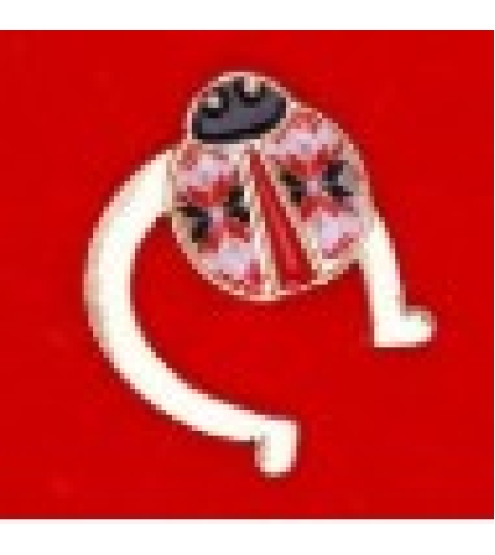 Martisor Brosa Mica in Cutie, Dimensiune Brosa 2.5-3 cm, Material Metal, Model Potcoava cu Buburuza Traditionala