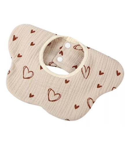 Baveta Tip Floare, Flippy, din Bumbac, pentru Copii 0-12 Luni, Rezistenta la apa, cu Capse, Model cu Inimioare, 26 x 29 cm, Crem