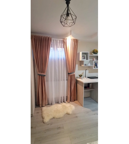 Set draperii catifea roz şi perdea mătase albă