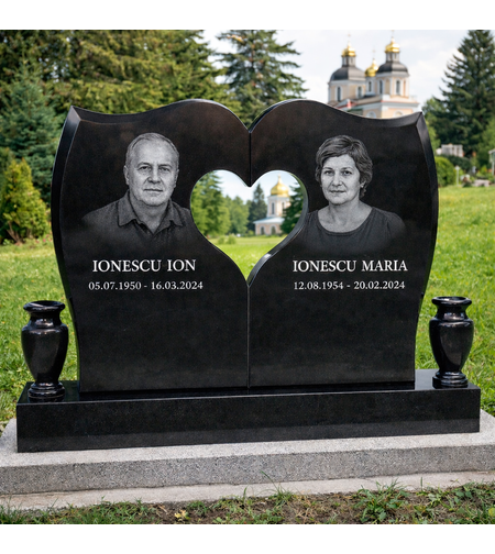 GRA-1820  CRUCE GRANIT NEGRU  CU DECUPAJ INIMA