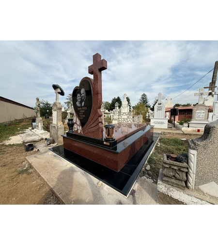 REF-2086 MORMANT PLACA CU 2 CM GRANIT NEGRU SI GRANIT RUBY ROSSE