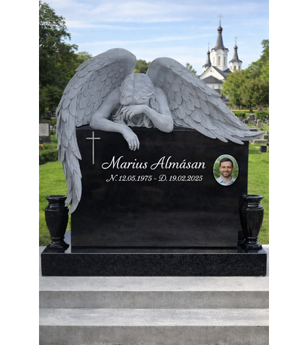 GRA-1821 CRUCE DIN GRANIT NEGRU CU INGERAS GRAVAT PROFESIONAL