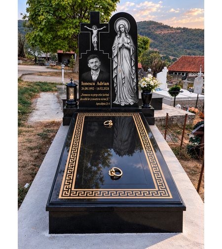 REF-2088 MORMANT MASIV 5 CM  GRANIT NEGRU  CU DESIGN DEOSEBIT
