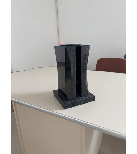 ACI-648 VAZA PATRATA DIN GRANIT NEGRU