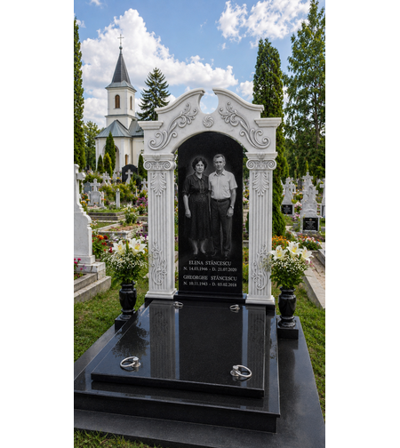 REF-2036 MORMANT DIN GRANIT NEGRU CU MONUMENT FUNERAR DIN MARMURA ALBA