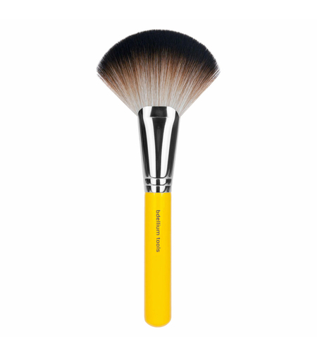 Bdellium Tools  Studio Series - Highlighting Fan - PENSULĂ EVANTAI PENTRU ILUMINATOR/ HIGHLIGHTER  - 991.5 S