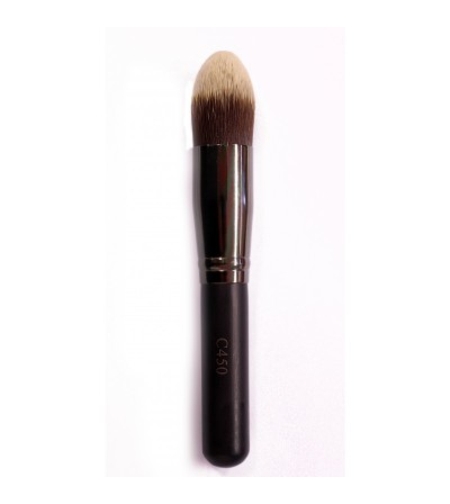 Crown Brush Pointed Foundation – C450