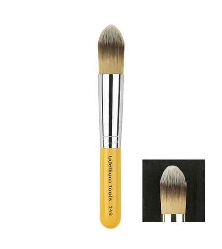 Bdellium Tools Travel Series Pointed Foundation - Pensulă pentru fond de ten Nr. 949 T