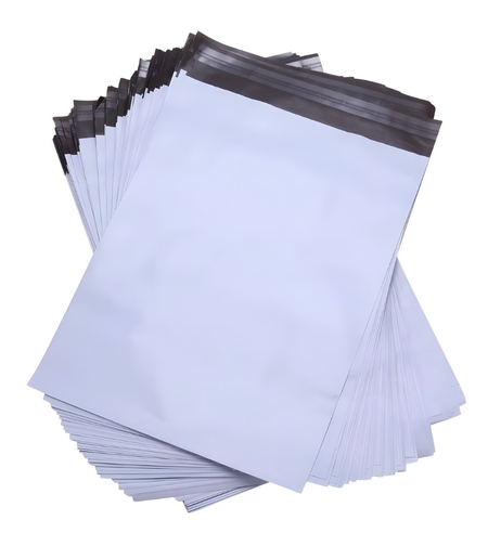 Set 500 Pungi Curierat, 500x700x40mm, Grosime 50 Microni, Banda Adeziva pentru Sigilare, Alb la Exterior, Negru la Interior