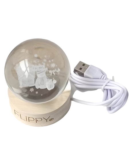 Lampa LED Decorativa, Flippy, cu Bila de Cristal cu Diametru 6cm, Model Merry Christmas 3D, Alimentare USB, Suport din Lemn, Lumina Alb Cald