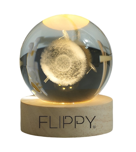 Lampa LED Decorativa, Flippy, cu Bila de Cristal cu Diametru 6cm, Model Papadie 3D, Alimentare USB, Suport din Lemn, Lumina Alb Cald