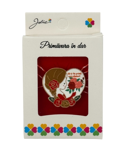 Martisor Brosa Mica in Cutie, Jolie, Design cu Mesaj, Dimensiune 2.5-3 cm, Material Metal, Model Fetita Inima