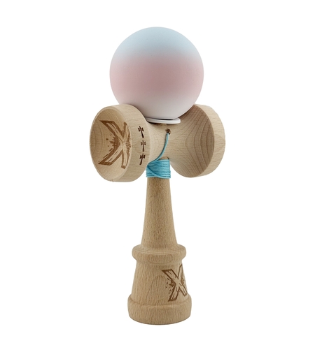 Kendama X Originala, Profesionala, Flippy, Cupe Mari KING SIZE V3, Rubber Grip, Gaura in Baza, Rulment Metalic, din lemn 18 cm, Ata 62/65 cm, Gradient Albastru deschis/Roz/Alb