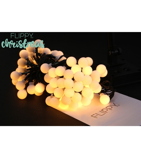Instalatie Craciun, 5 metri, 20 de LED-uri cu ornament tip Bulb, 8 jocuri de lumini alb cald, cu energie solara, liniar, cablu verde, interior/exterior, Flippy