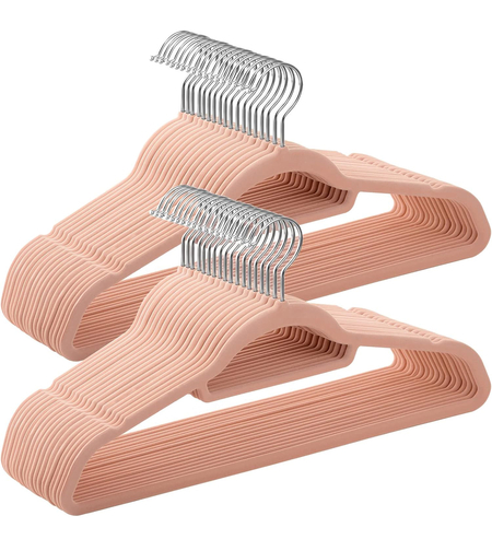 SONGMICS Set de 50 de umerase pentru haine, anti-alunecare cu catifea, bara de cravata si carlig pivotant, 43,5 cm, roz deschis