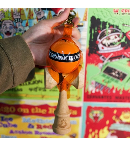 Husa pentru Kendama, Flippy, Husa de Depozitare pentru Kendama, din PVC rezistent, Catarama cu Agatare pentru Transportare, Forma Breloc 8, 12 x 6 cm, Portocaliu